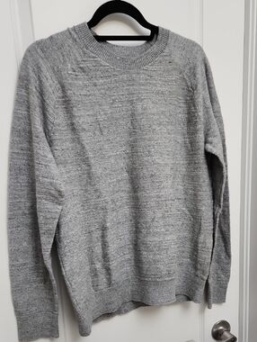 100% Cotton GAP Women's Light Heather Gray Crewneck Sweater